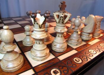 Chessebook Schachspiel aus Holz 3